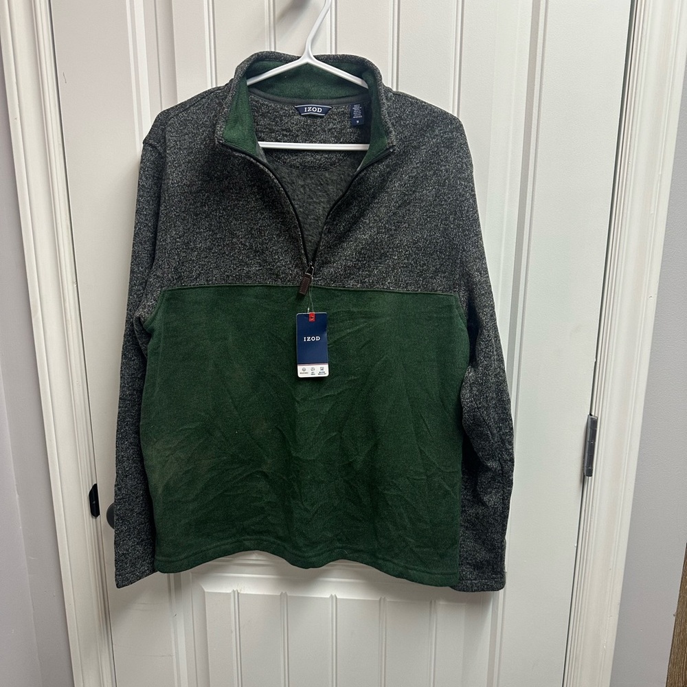 Men’s Izod sweater. Size medium. New with tags.